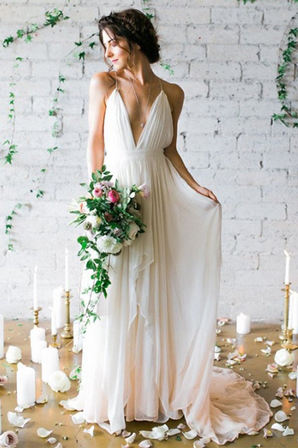 simple and chic wedding dresses